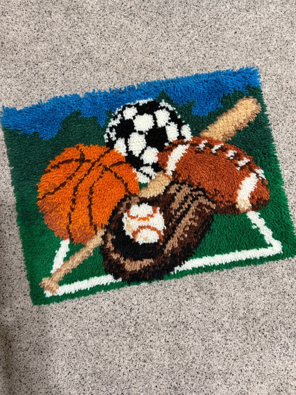 Caron Wonderart Latch Hook Latch Sports Wall Hanging Rug 20" x 27"